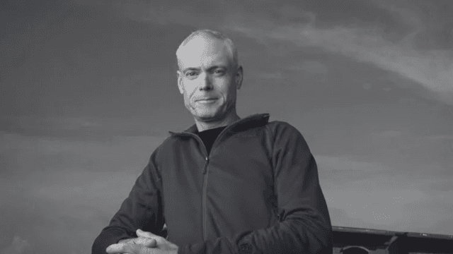 featured image for The 5 Stages of Business Growth: From Hustle to High-Performance